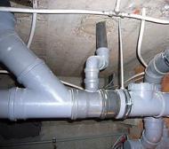 Tubo de escape para ventilação numa casa particular: dispositivo e instalação